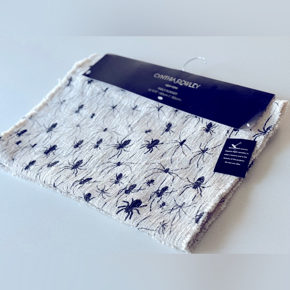 Spiders 🕷️ Table‎ Runner